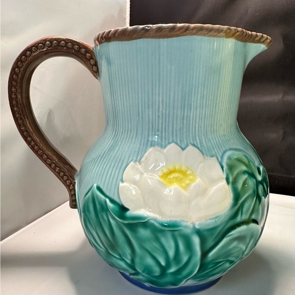 Takahashi Water Lily Hand Painted Ceramic Pitcher, Majolica Style, 1980's - Picture 2 of 5